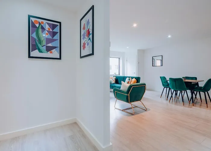 Two Bedroom Urban Retreat In The Heart Of Exeter