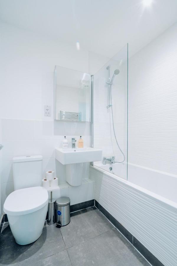 Apartment Two Bedroom Urban Retreat In The Heart Of *