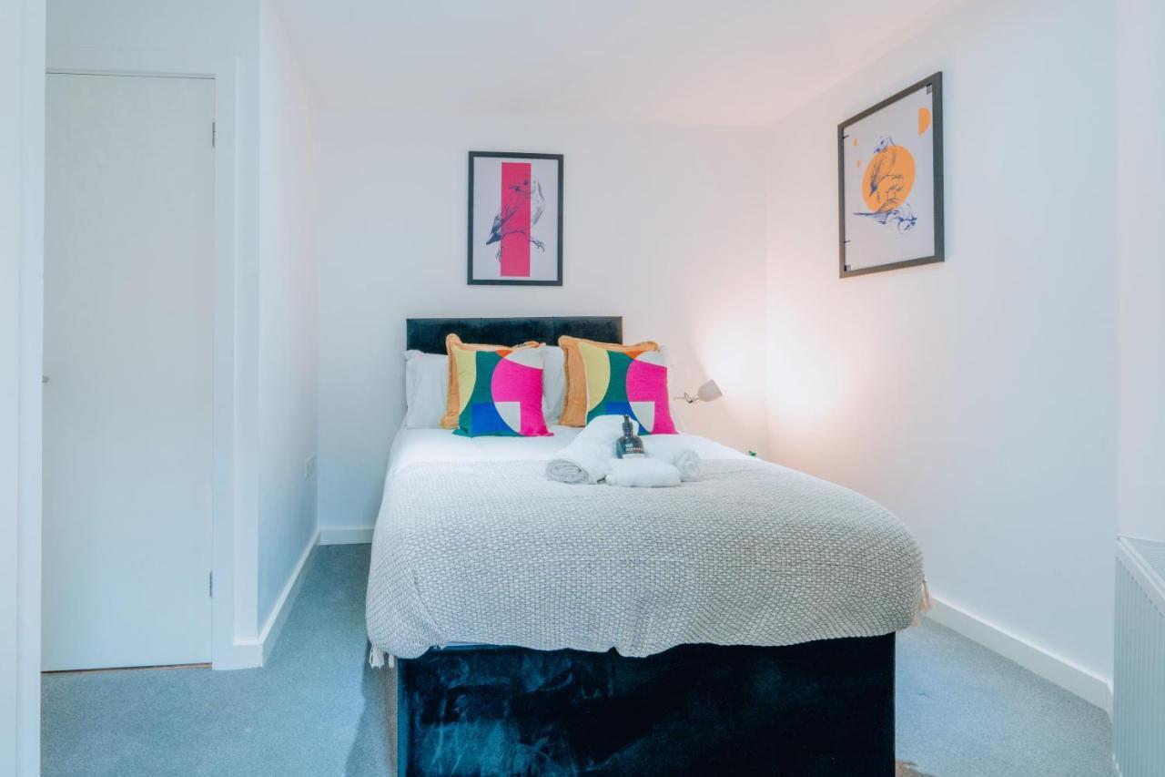 Two Bedroom Urban Retreat In The Heart Of
